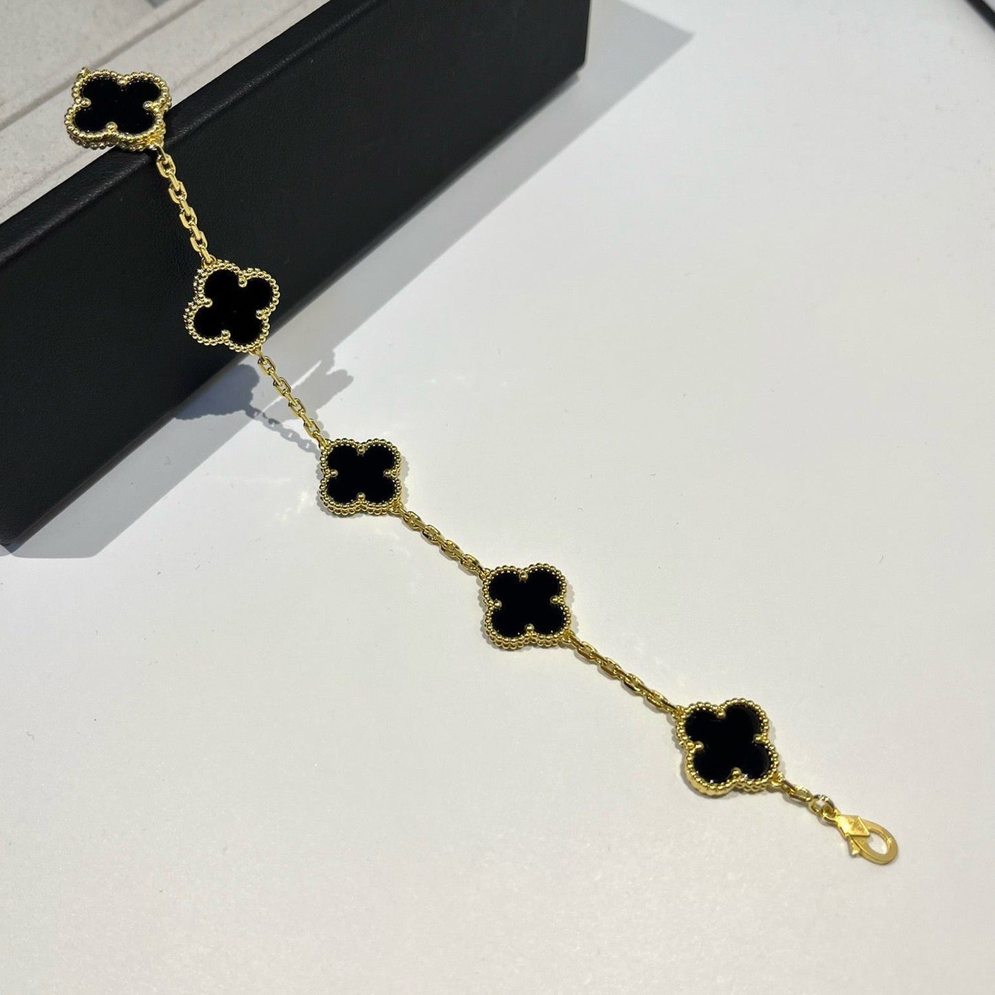 [RAFFINE] CLOVER 5 MOTIF ONYXS BRACELET COLLECTION