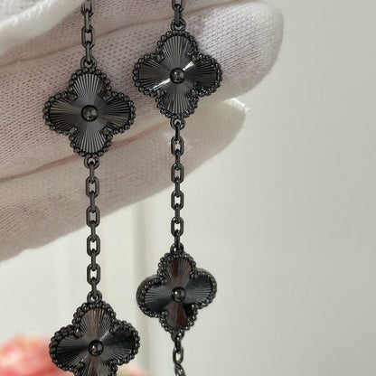 [RAFFINE]CLOVER 5 MOTIF BLACK BRACELET
