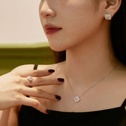 [RAFFINE]Sparkling Asscher Cut Necklace