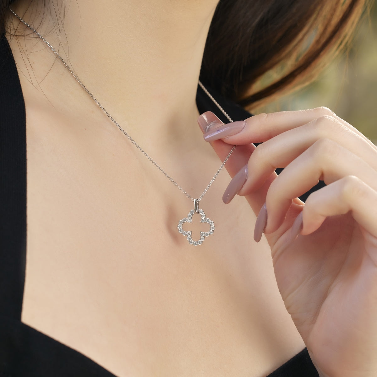 [RAFFINE]Four-Leaf Clover Hollow Design Exquisite Necklace