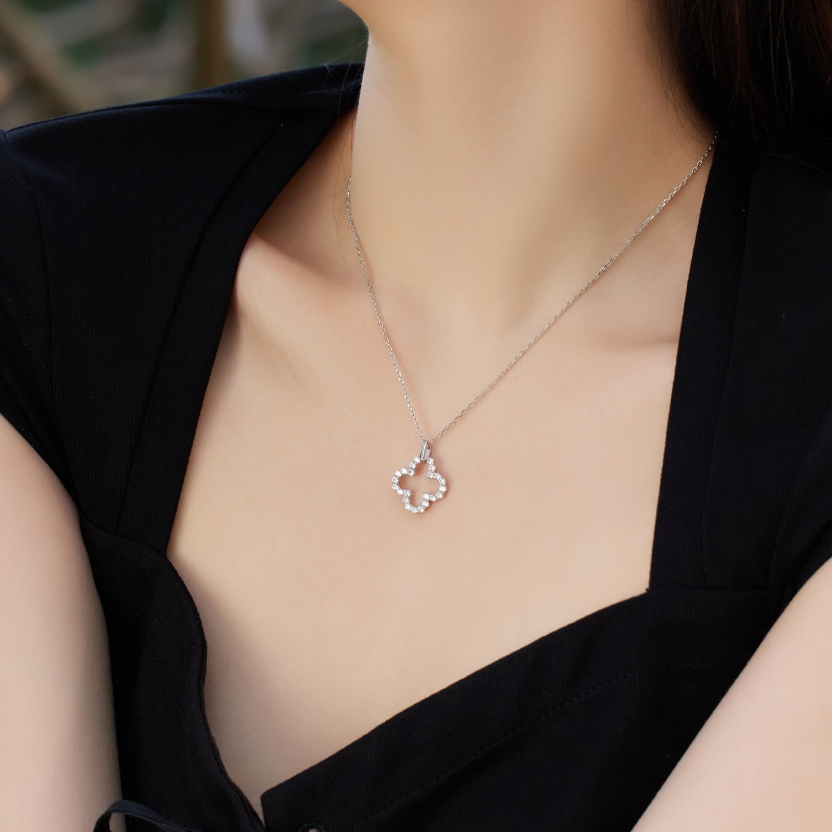 [RAFFINE]Four-Leaf Clover Hollow Design Exquisite Necklace
