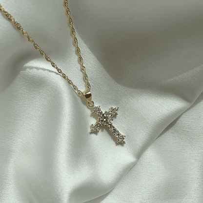 [RAFFINE]Delicate Cross Shape Necklace