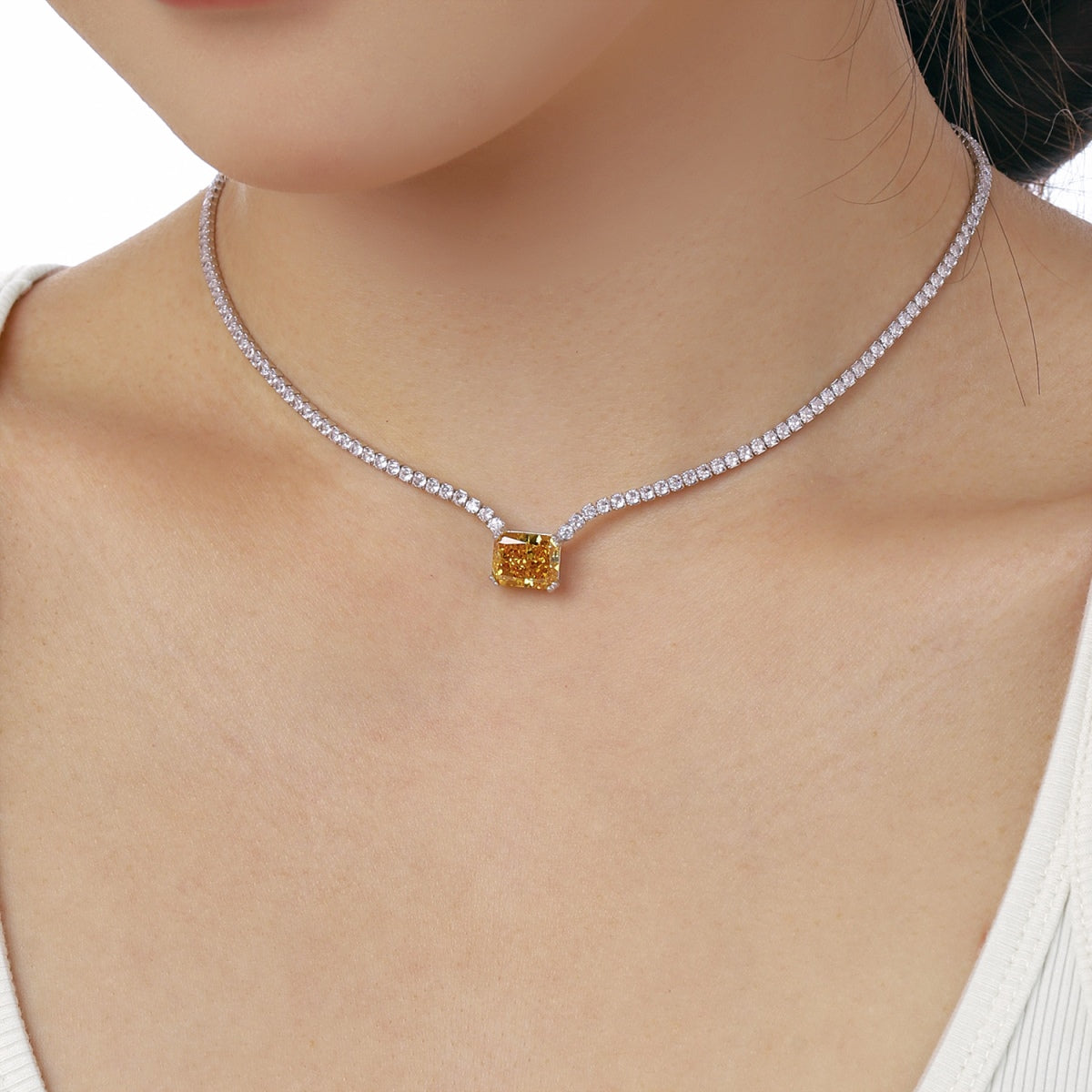 [RAFFINE]4.0 Carat Elegant Radiant Cut Necklace