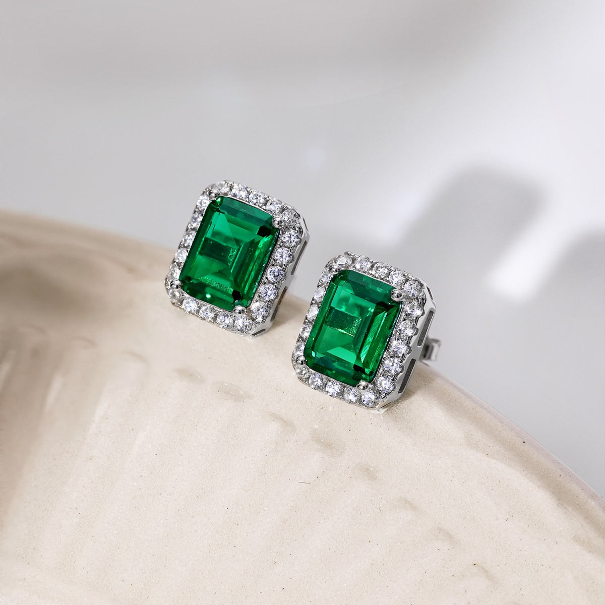 [RAFFINE]Luxurious Dainty Emerald Cut Banquet Earrings