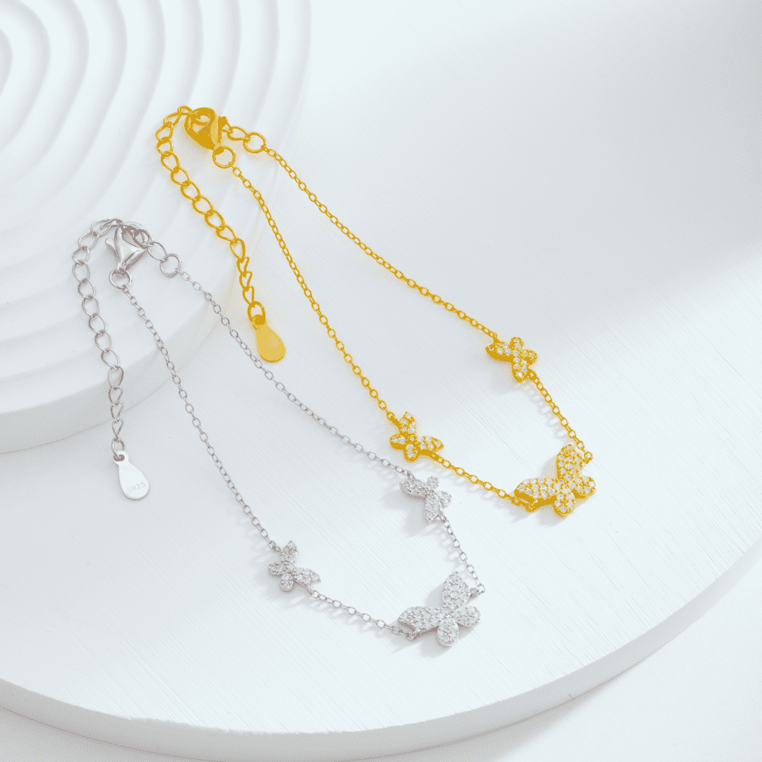 [RAFFINE]Delicate Butterfly Pendant Bracelet
