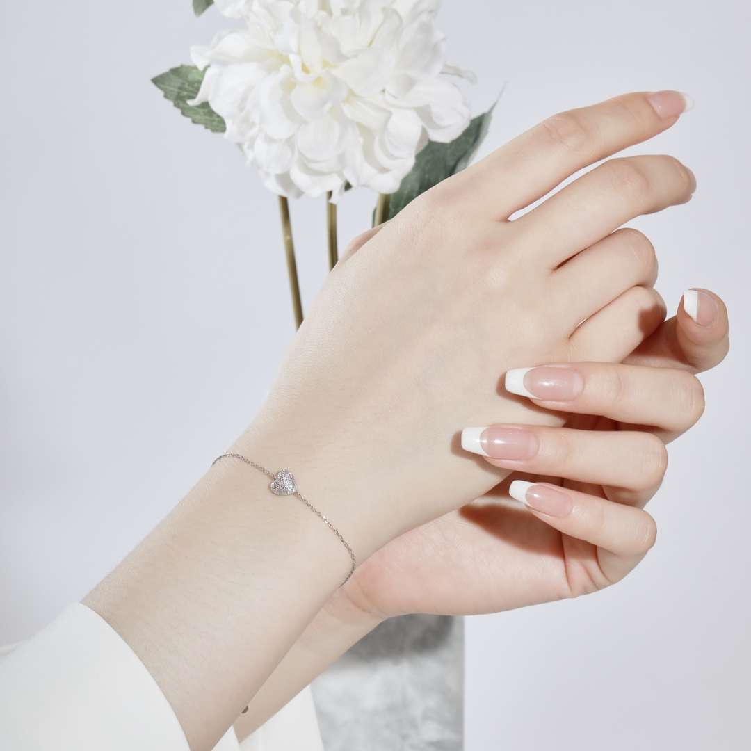 [RAFFINE]Heart-Shaped Gentle and Versatile Bracelet