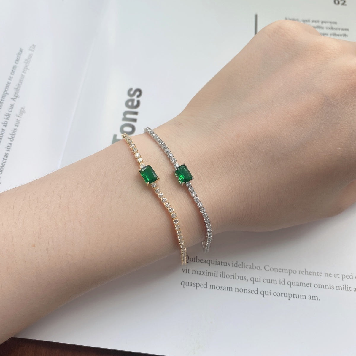 [RAFFINE]1.0 Carat Unique Emerald Cut Banquet Bracelet