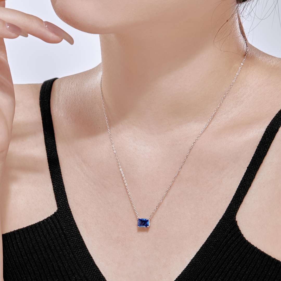 [RAFFINE]Luxurious Square Shape Colorful Necalack