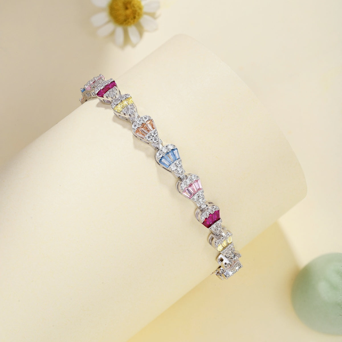 [RAFFINE]Radiant Water Drop Shape Daily Bracelet