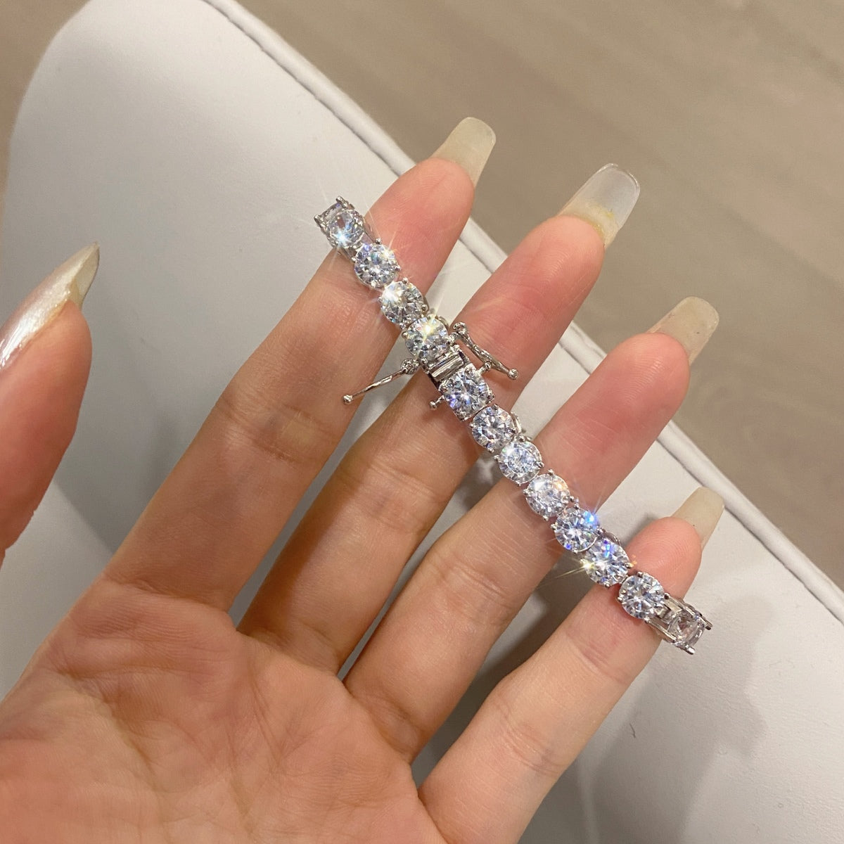 [RAFFINE]Ornate Sparkling Round Cut Wedding Bracelet