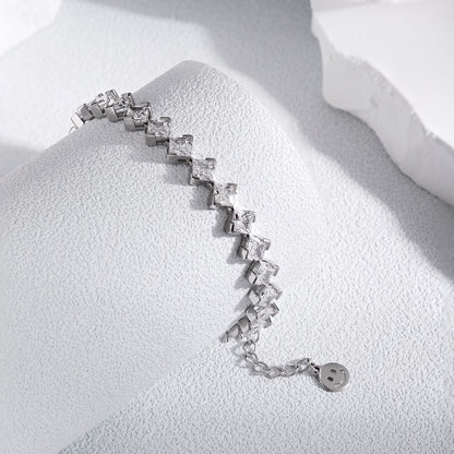 [RAFFINE]0.5 Carat Ornate Princess Cut Daily Bracelet