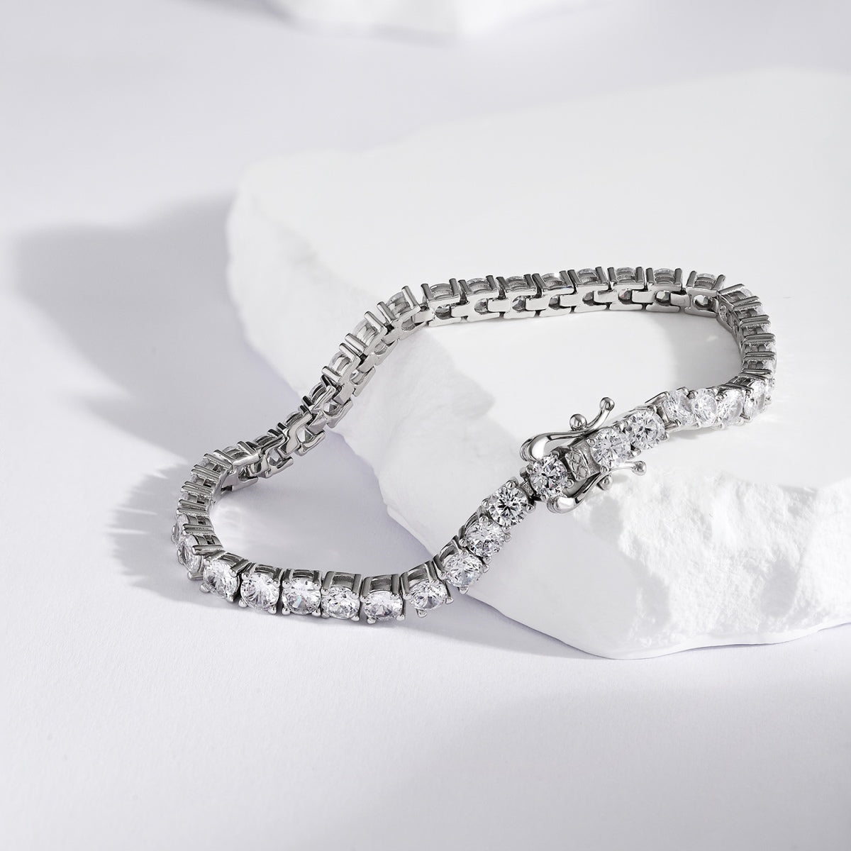[RAFFINE]Luxurious Ornate Round Cut Tennis Bracelet