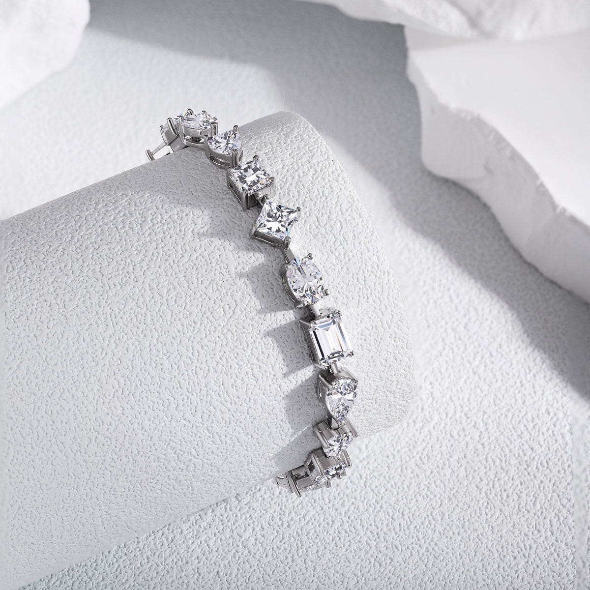 [RAFFINE]Unique Exquisite Multi Cut Daily Bracelet