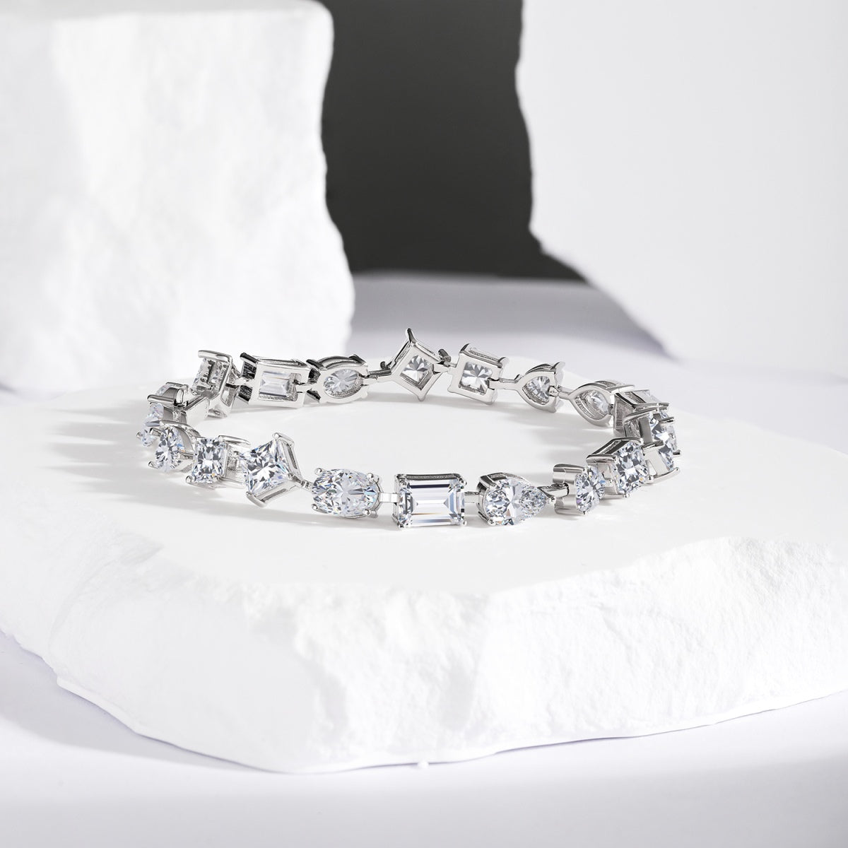 [RAFFINE]Unique Exquisite Multi Cut Daily Bracelet