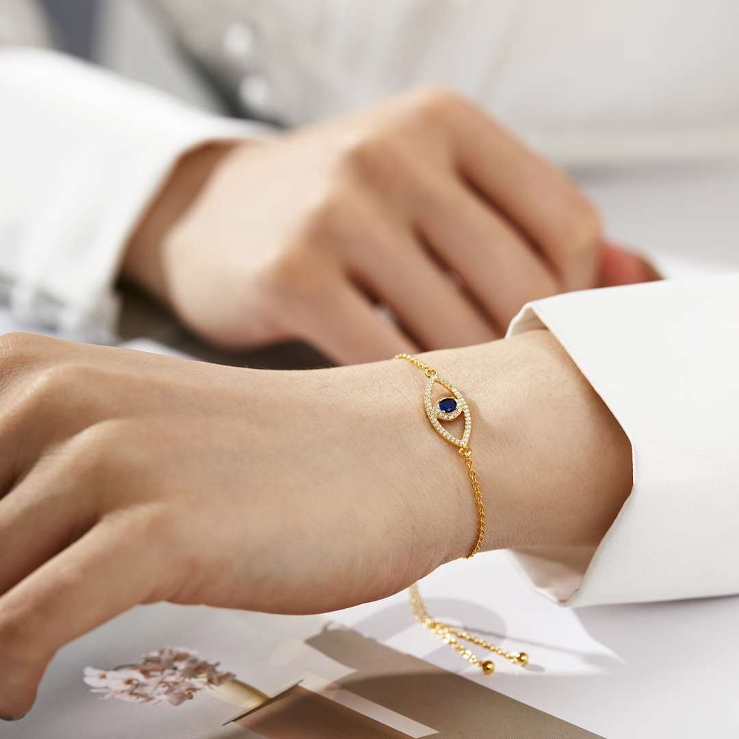 [RAFFINE]Devil's Eye Hollow Design Bracelet