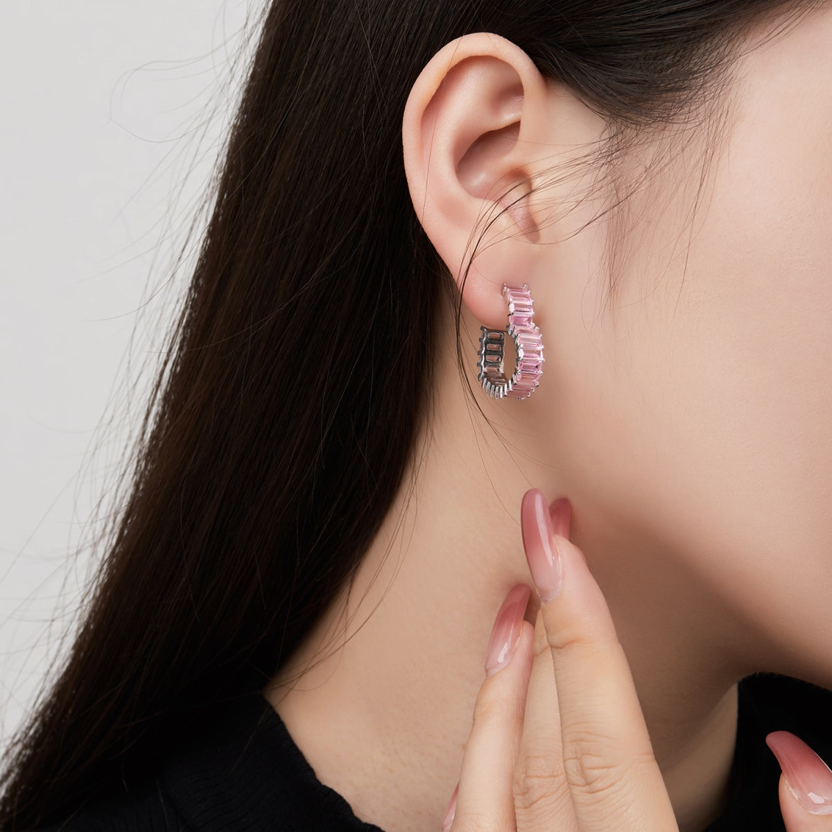 [RAFFINE]Radiant Heart Cutout Earrings