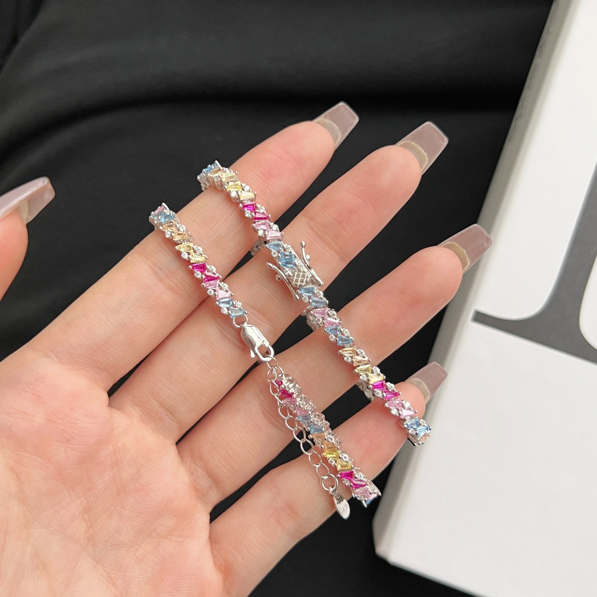 [RAFFINE]Ornate Sparkling Multi Cut Party Bracelet