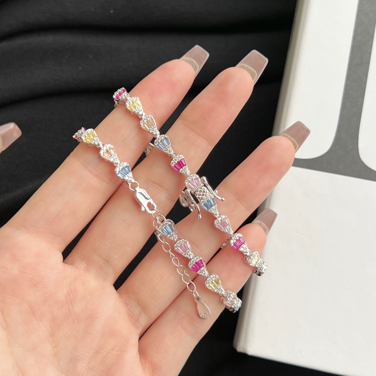 [RAFFINE]Radiant Water Drop Shape Daily Bracelet
