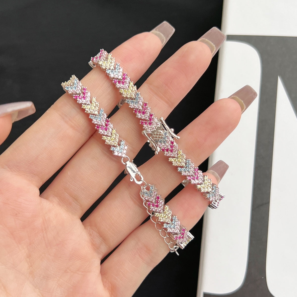 [RAFFINE]Ornate Sparkling Round Cut Party Bracelet