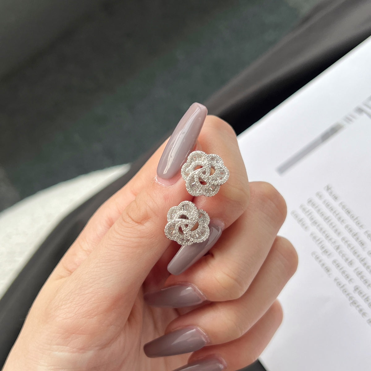 [RAFFINE]Exquisite Flower Shape Daily Earrings