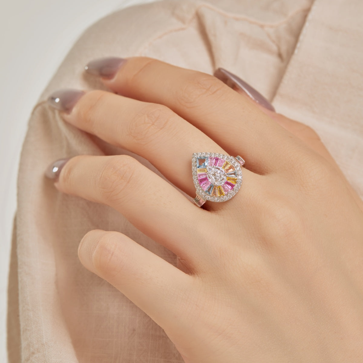 [RAFFINE]Elegant Colorful Water Drop Shape Banquet Ring