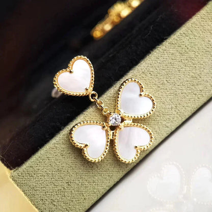[RAFFINE]CLOVER SWEET WHITE MOP EARRINGS