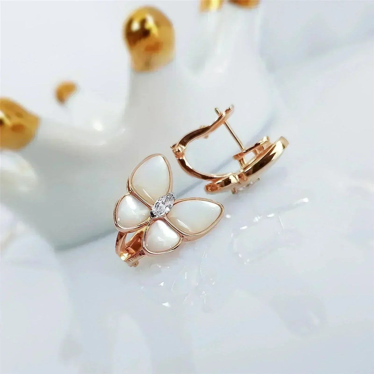 [RAFFINE]BUTTERFLY MOP DIAMOND EARRINGS