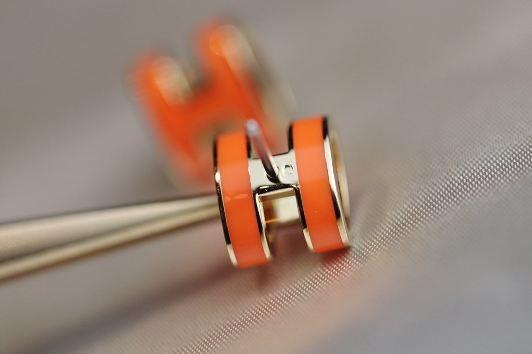 [RAFFINE]MINI POP H EARRINGS ORANGE