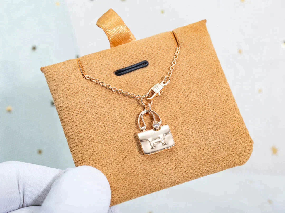 [RAFFINE]AMULETTE PEDANT ROSE GOLD NECKLACE