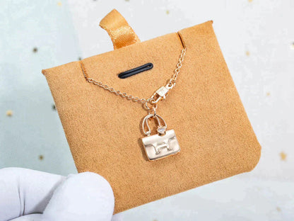 [RAFFINE]AMULETTE PEDANT ROSE GOLD NECKLACE