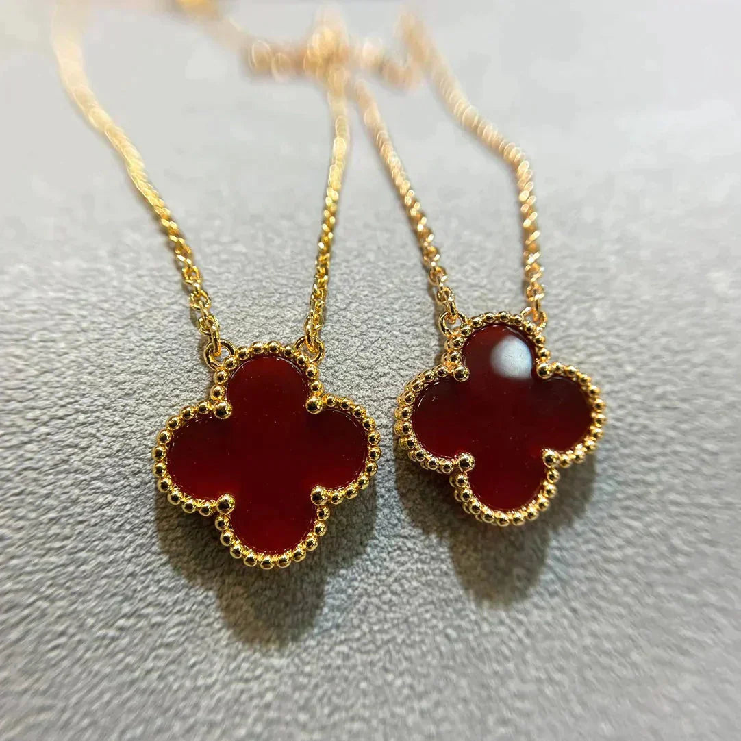 [RAFFINE]CLOVER 15MM CARNELIAN SINGLE FLOWER NECKLACE