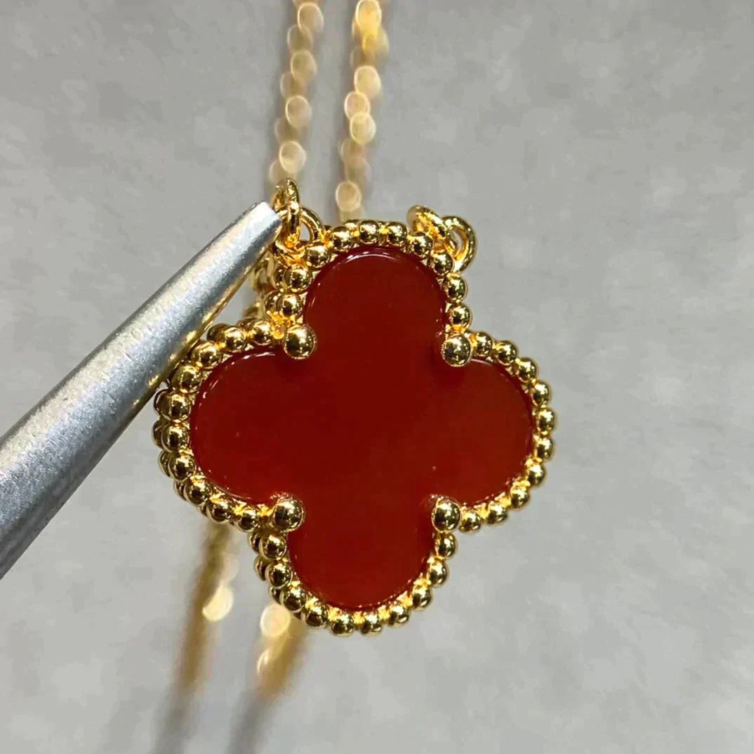 [RAFFINE]CLOVER 15MM CARNELIAN SINGLE FLOWER NECKLACE