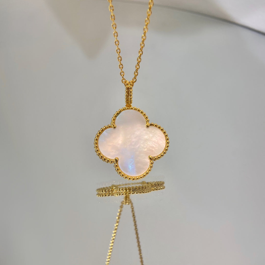[RAFFINE]CLOVER 25MM MOP LARGE PENDANT NECKLACE