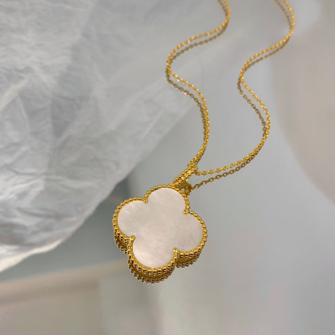 [RAFFINE]CLOVER 25MM MOP LARGE PENDANT NECKLACE
