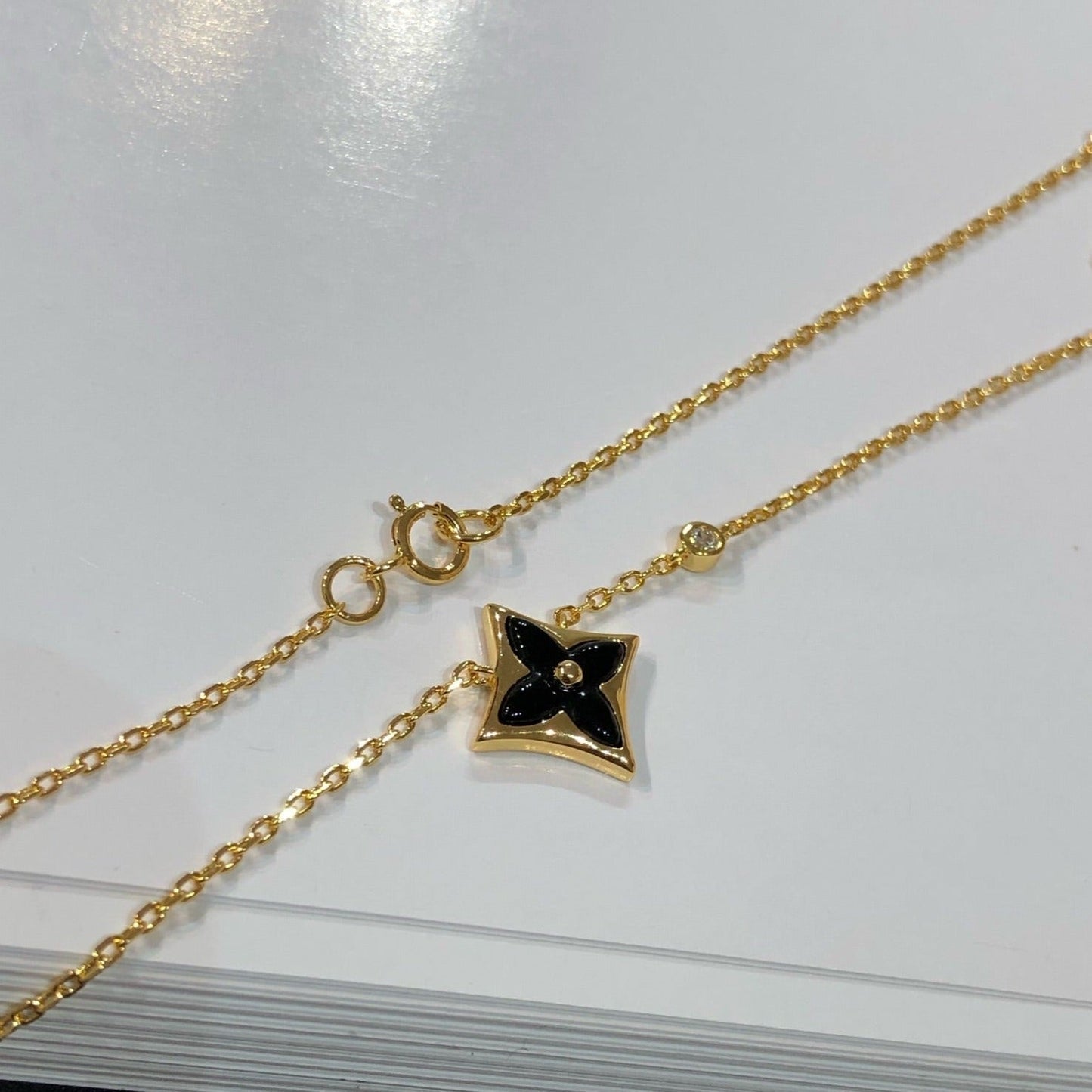 [RAFFINE]STAR BLACK MOP NECKLACE