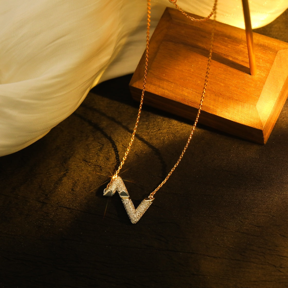 [RAFFINE]VOLT SILVER DIAMOND PEDANT NECKLACE