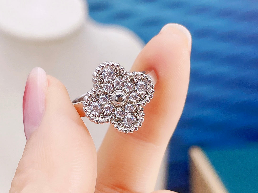 [RAFFINE]CLOVER DIAMOND RING