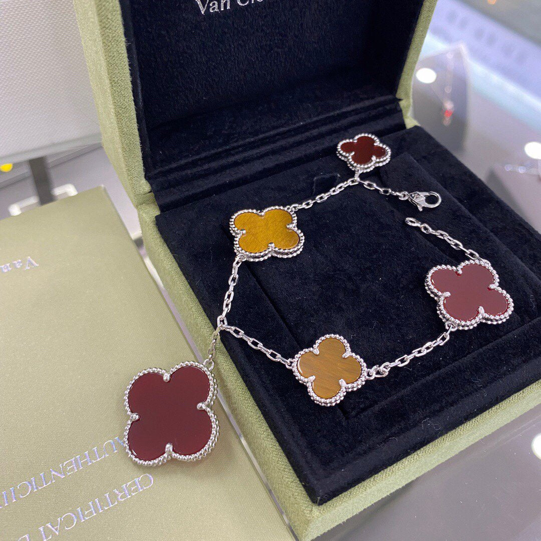 [RAFFINE]CLOVER 5 MOTIFS SIVLER CARNELIAN TIGER EYE BRACELET