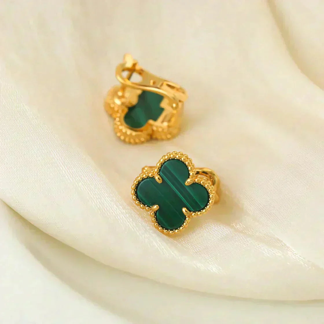 [RAFFINE]CLOVER MEDIUM 1 MOTIFS MALACHITE  EARRINGS