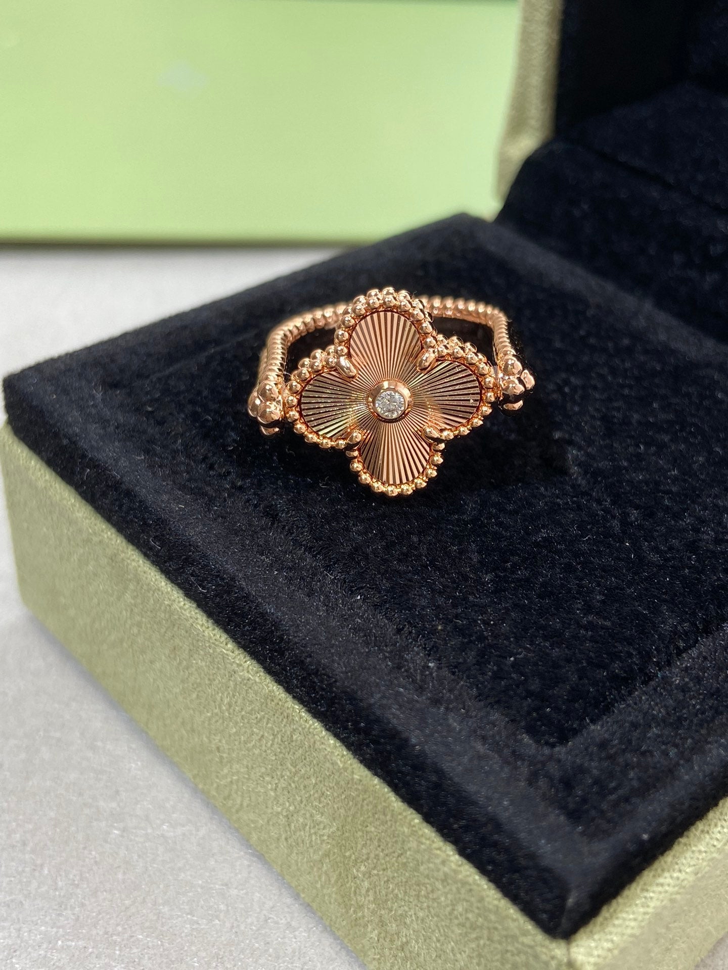 [RAFFINE]CLOVER RIVERSIBLE PINK GOLD RING