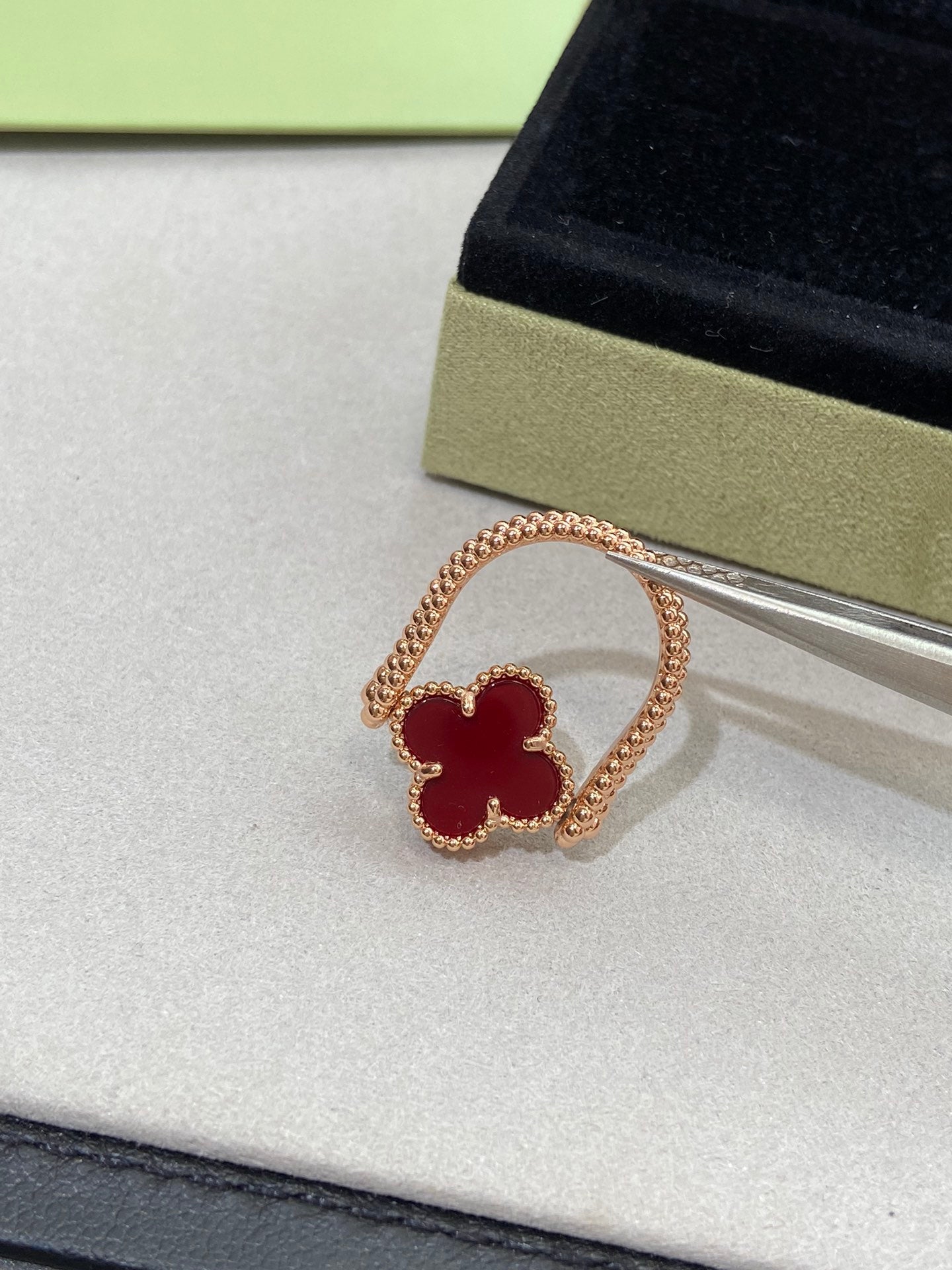 [RAFFINE]CLOVER RIVERSIBLE PINK GOLD RING