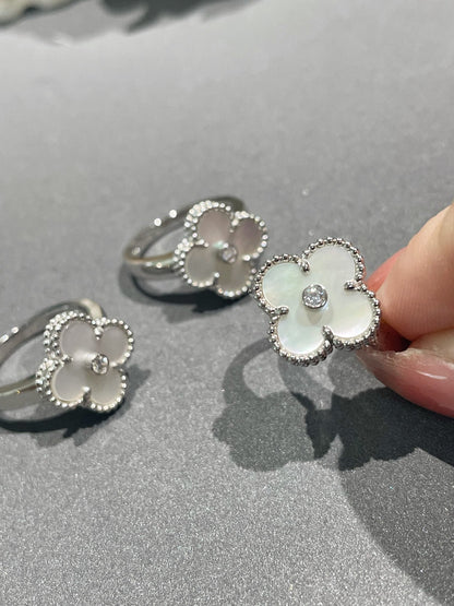 [RAFFINE]CLOVER SILVER MOP DIAMOND RING