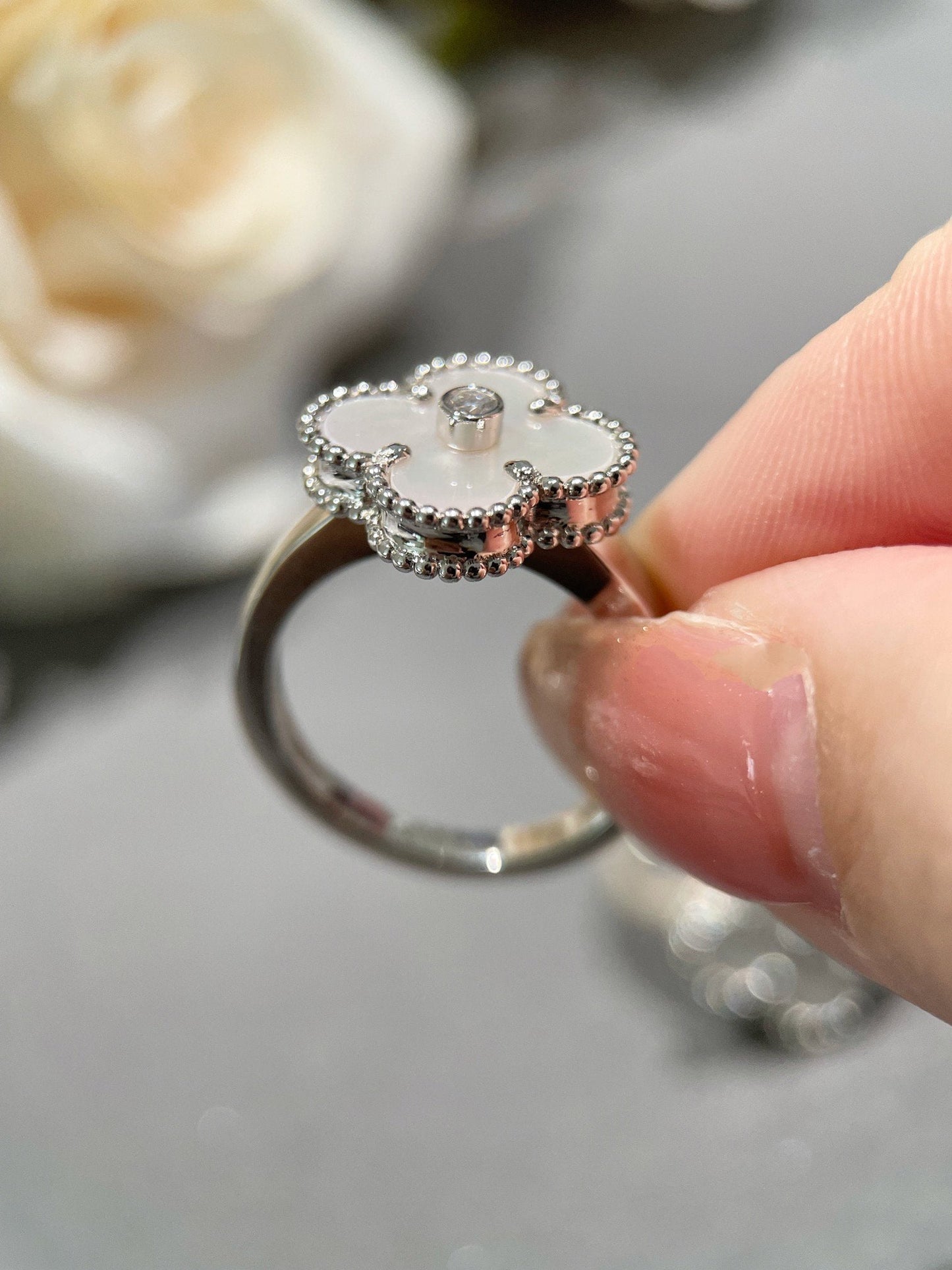 [RAFFINE]CLOVER SILVER MOP DIAMOND RING