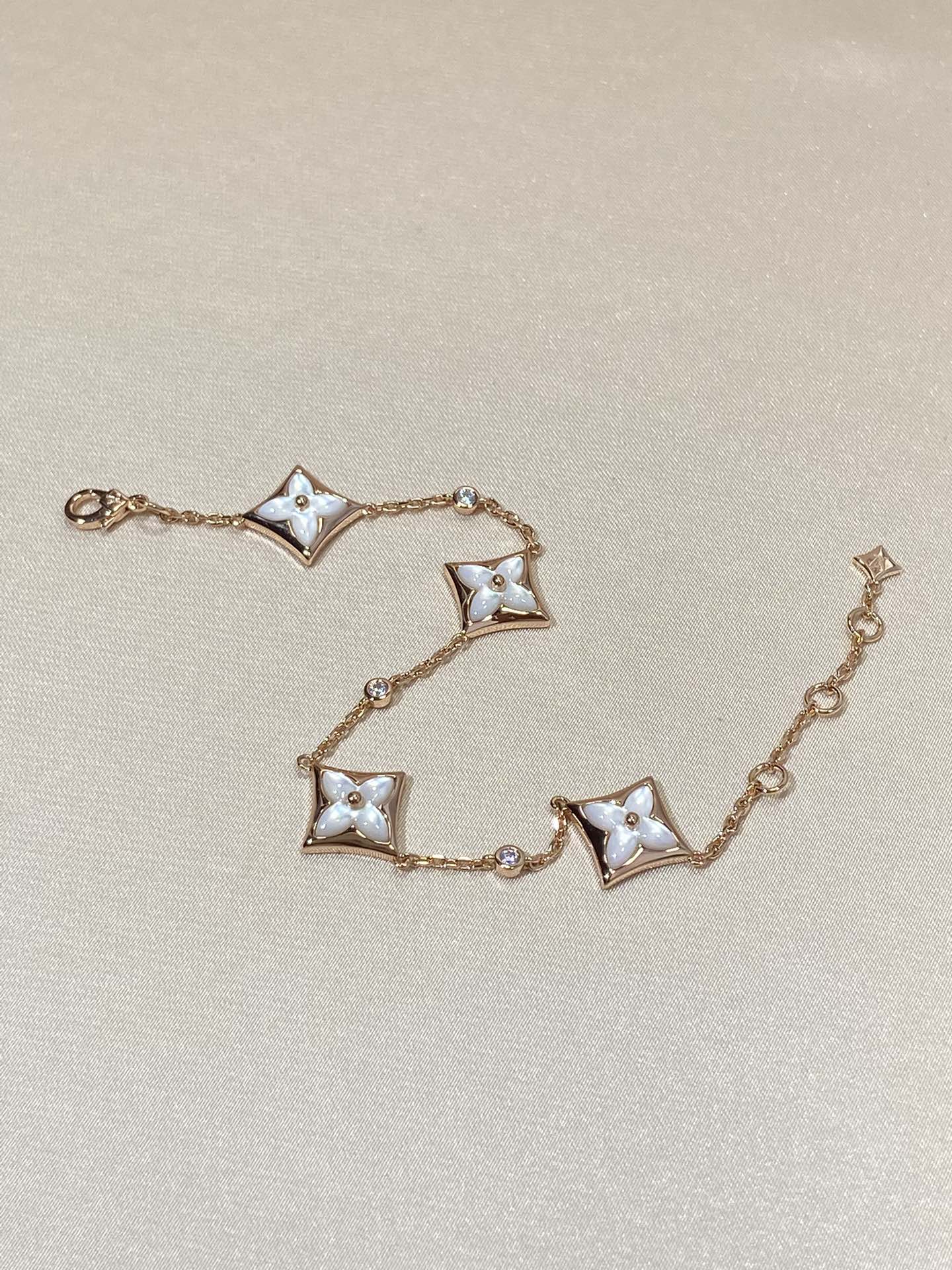 [RAFFINE]STAR 4 MOTIF MOP DIAMOND PINK GOLD BRACELET