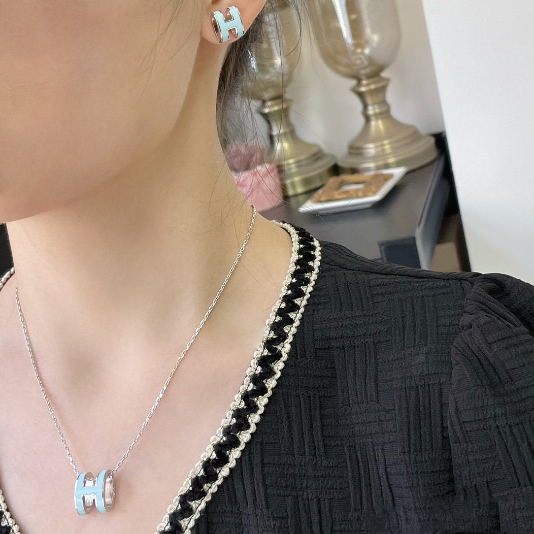 [RAFFINE]POP H SKY BLUE NECKLACE