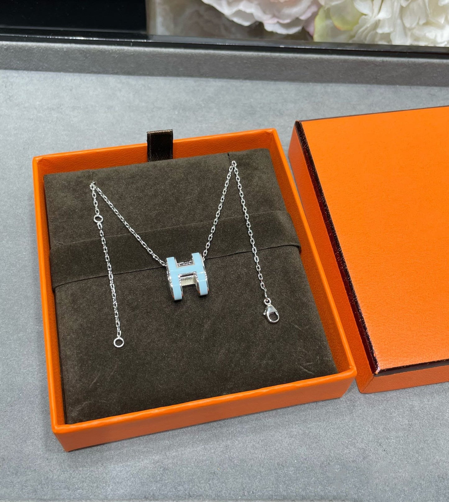 [RAFFINE]POP H SKY BLUE NECKLACE