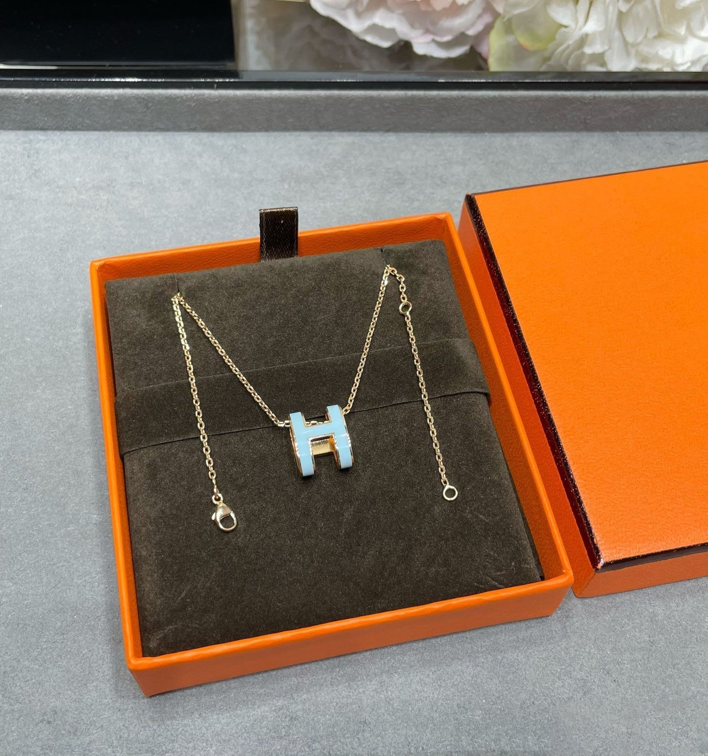 [RAFFINE]POP H SKY BLUE NECKLACE