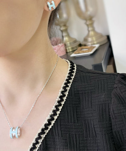 [RAFFINE]POP H SKY BLUE STUD EARRINGS