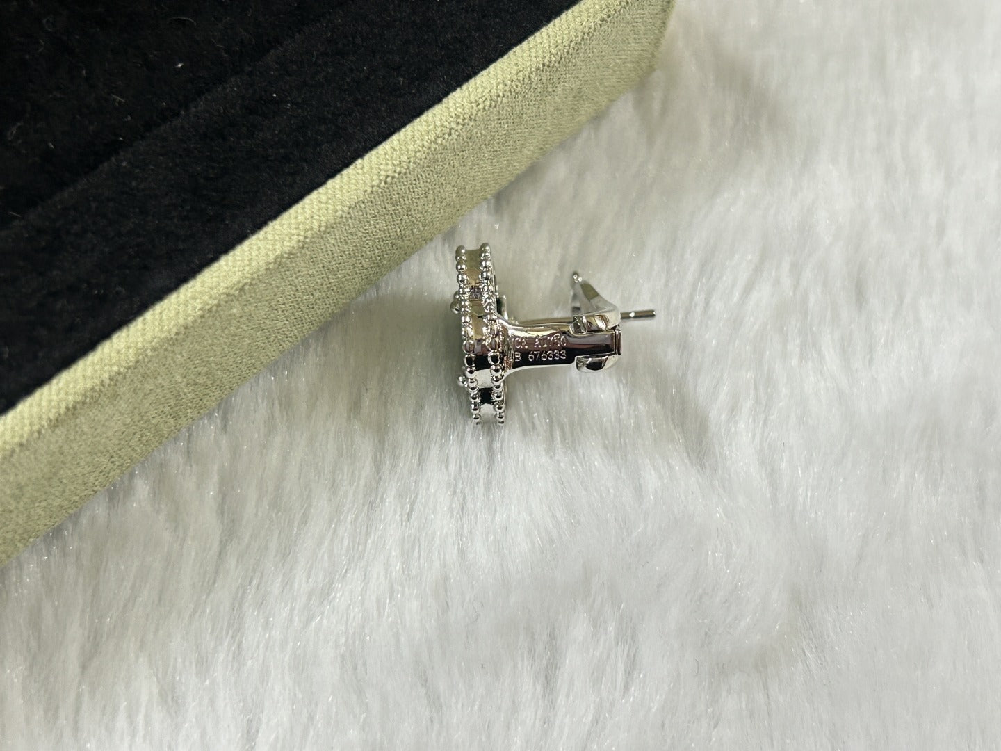 [RAFFINE]CLOVER PIETERSITE MEDIUM STUD EARRINGS