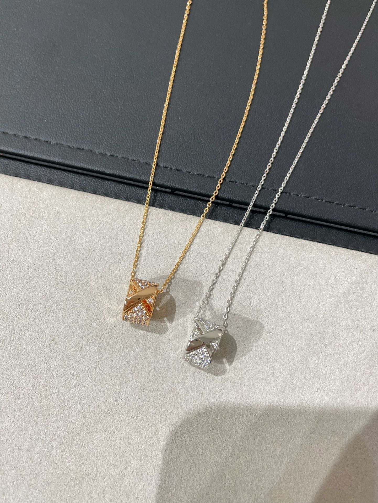 [RAFFINE]LIENS EVIDENCE DIAMOND PAVED NECKLACE